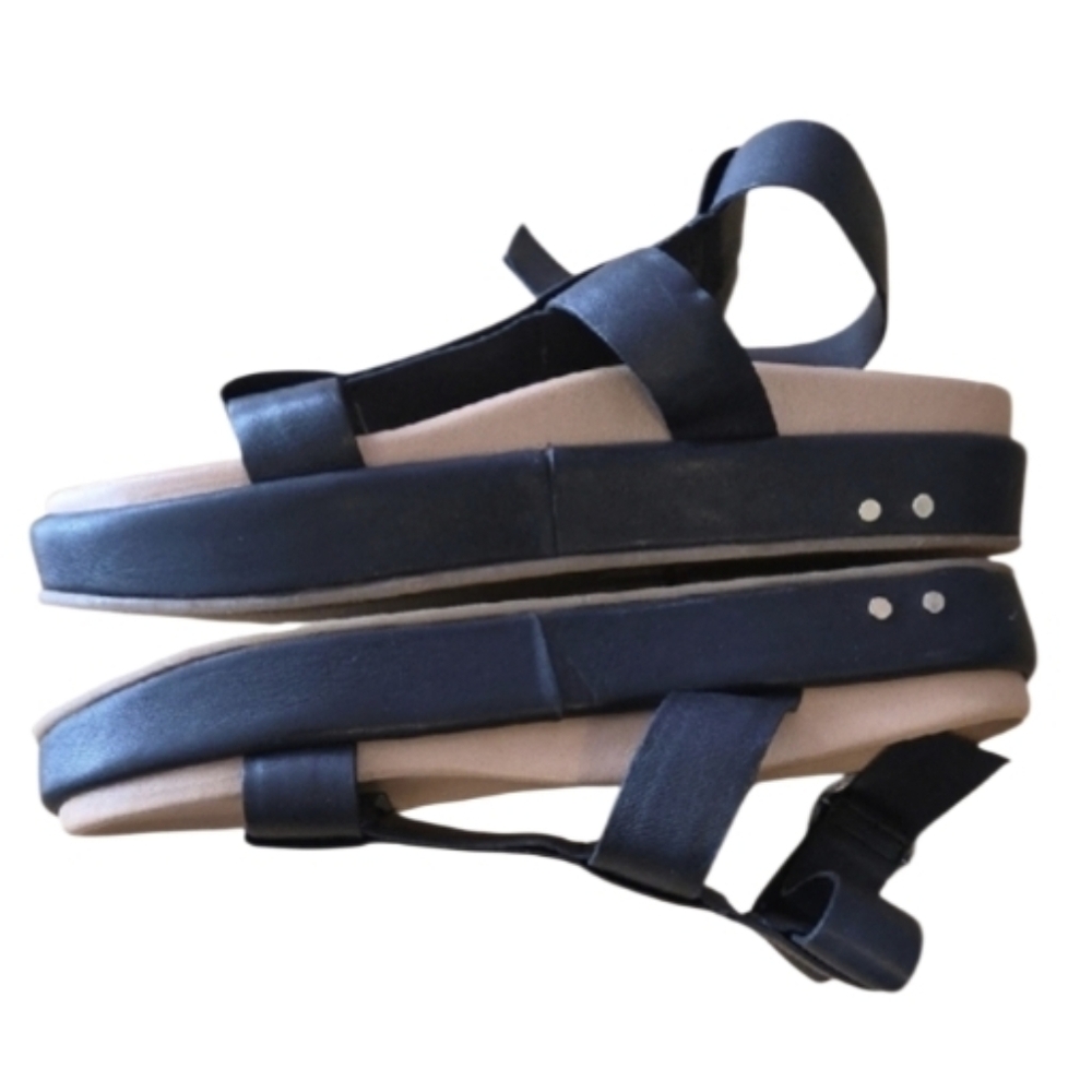 Beek Black Leather Platform T-Strap Sandal with Buckle - Picture 7 of 9